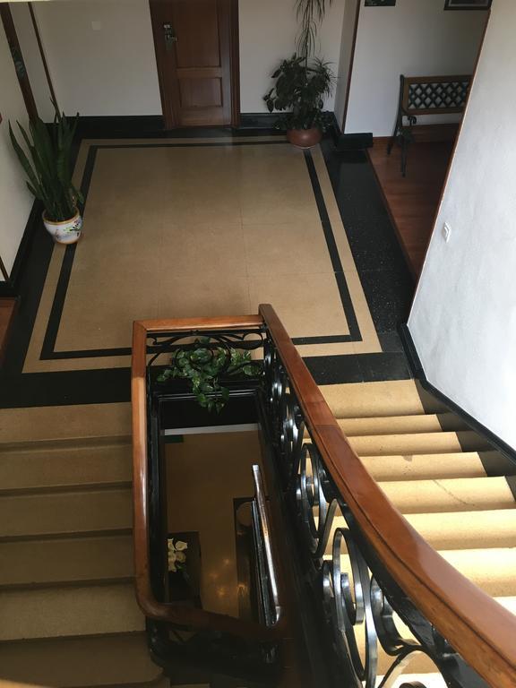 Hotel Valle De Ayala Льодио Экстерьер фото